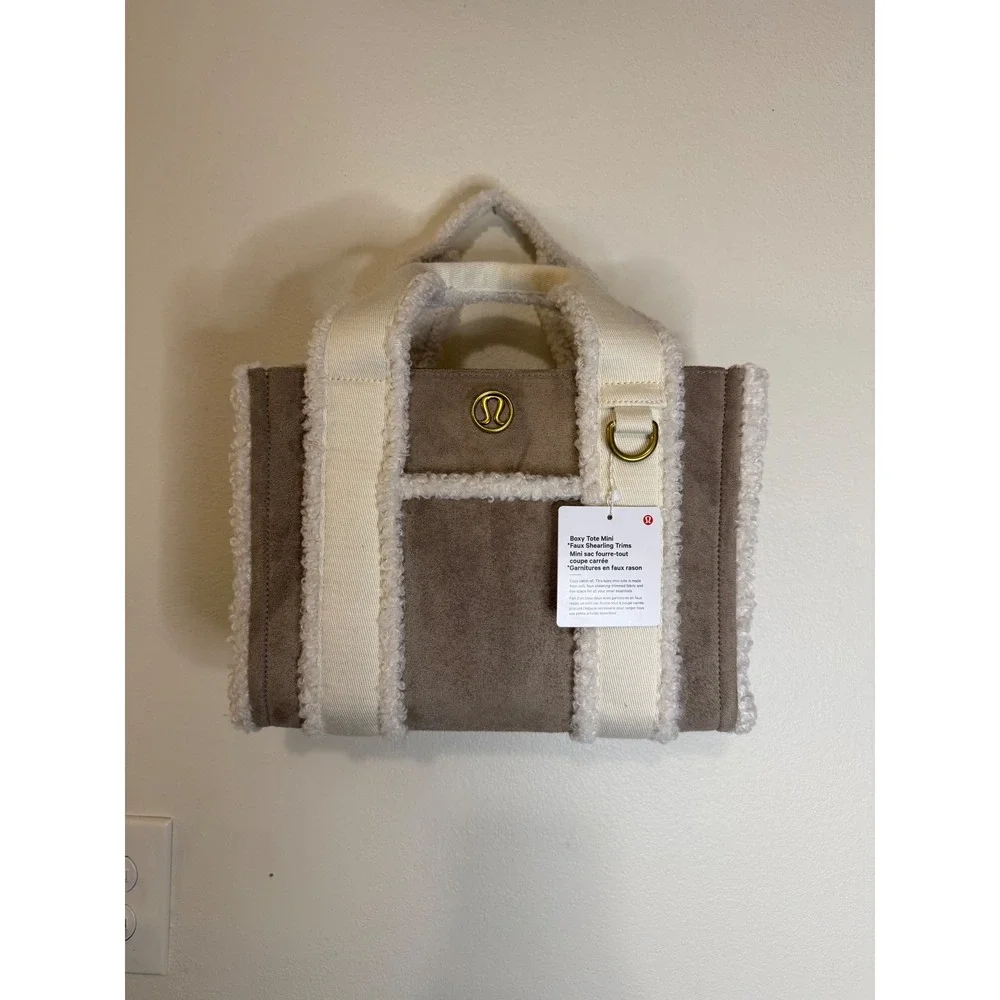 Lululemon Boxy Tote Mini Faux Shearling Trim 4.5L Crossbody $148 MSRP NWT